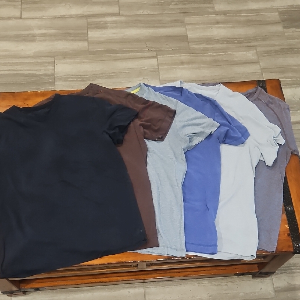 6 Lululemon T-shirt Bundle
